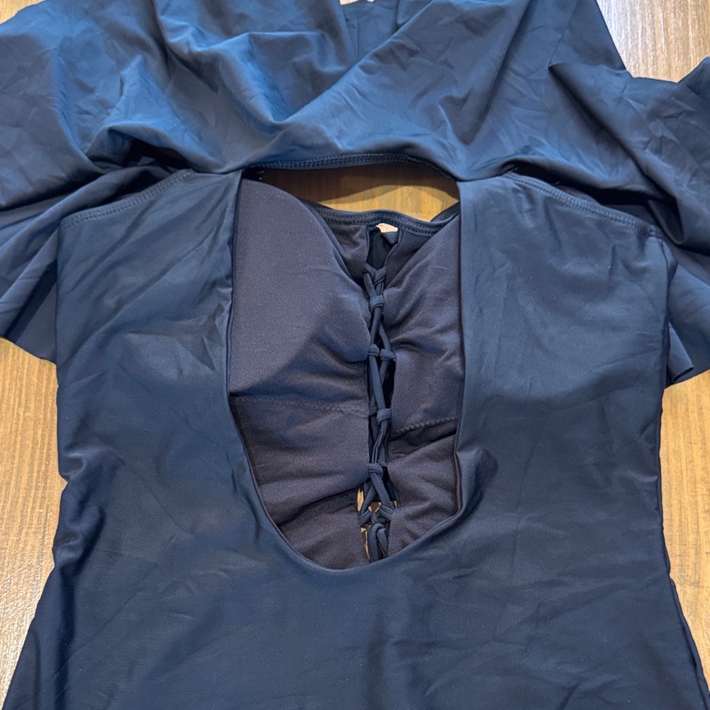 Solid Black Off-Shoulder ruffled Swimsuit removable straps NWOT - Picture 7 of 11